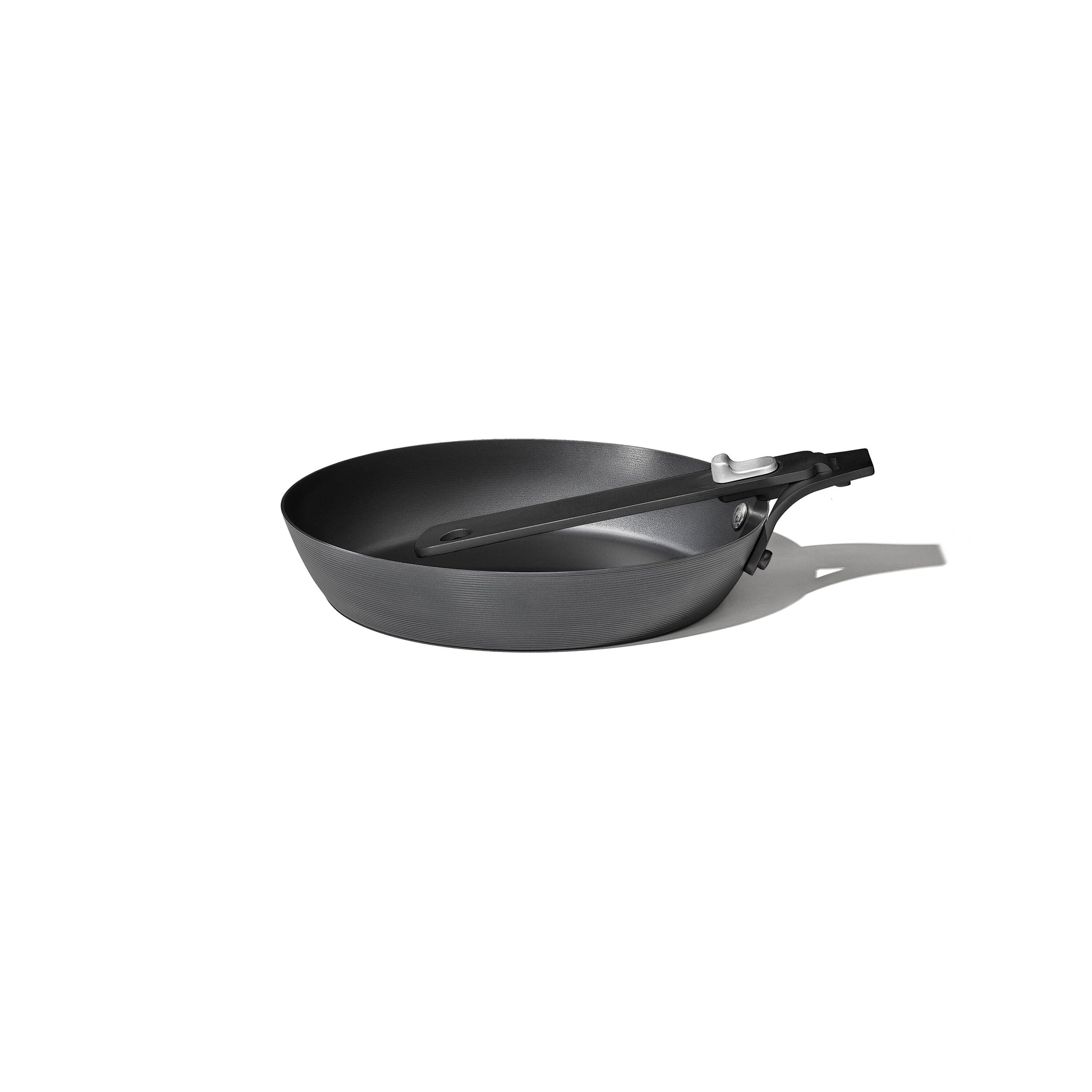 carbon-steel-with-removable-handle-8in-pan-v1 od__2059660001__8incarbonsteelpan_74_rgb.jpg