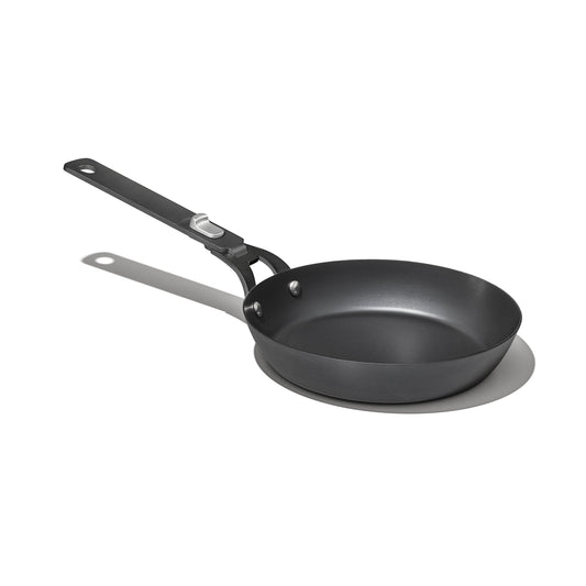 carbon-steel-with-removable-handle-8in-pan-v1 od__2059660001__8incarbonsteelpan_78_rgb.jpg