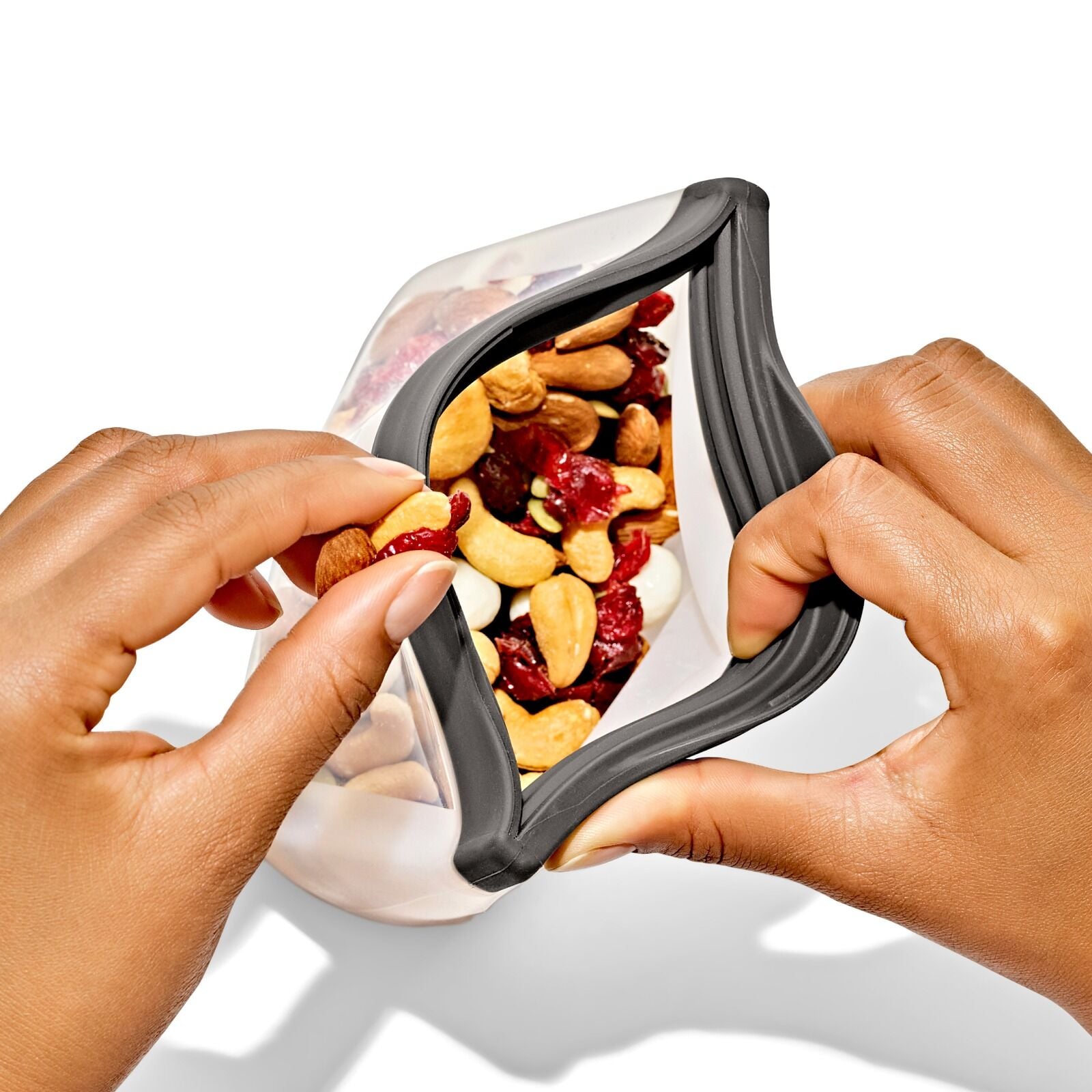 outdoor-silicone-reusable-stand-up-snack-bag-12-oz-k9 odr_9112800_siliconestandupsnack12oz_pdp_03.jpg