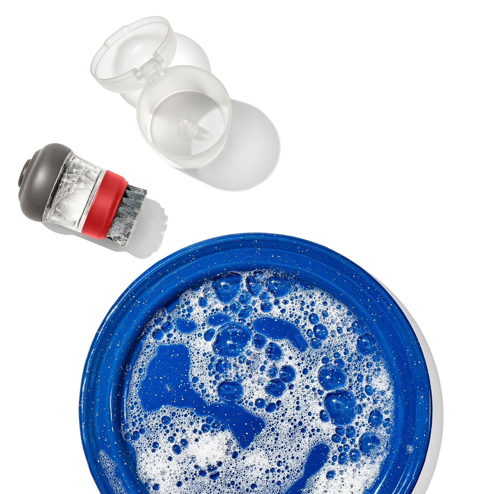 outdoor-soap-dispensing-dish-brush-with-storage-case-j2 odr_9209700_soapdispensingbrush_11.jpg