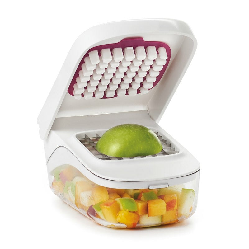 vegetable-chopper-with-easy-pour-opening-q8 onion_7.jpg