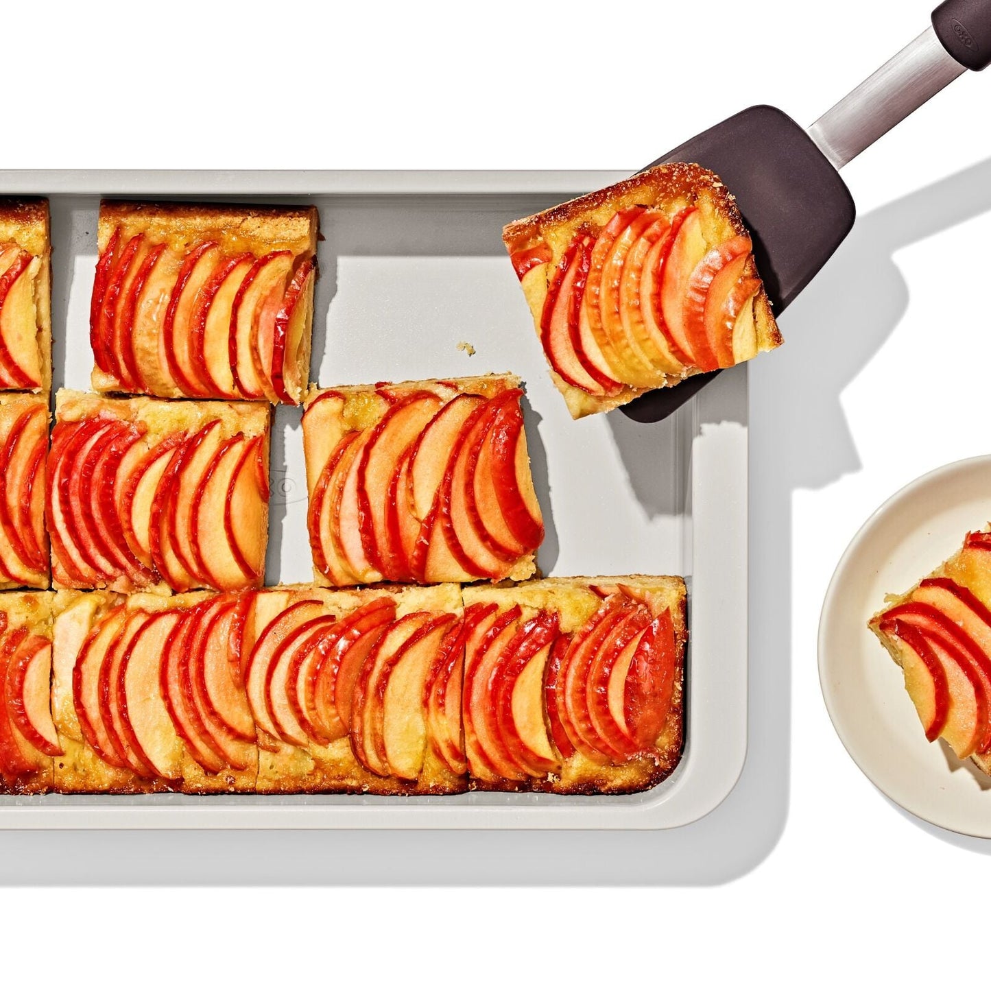 non-stick-pro-ceramic-coated-metal-bakeware-9-x-13-cake-pan-storm-blue-h0 oxo_9x13-cake-pan_pdp_03.jpg