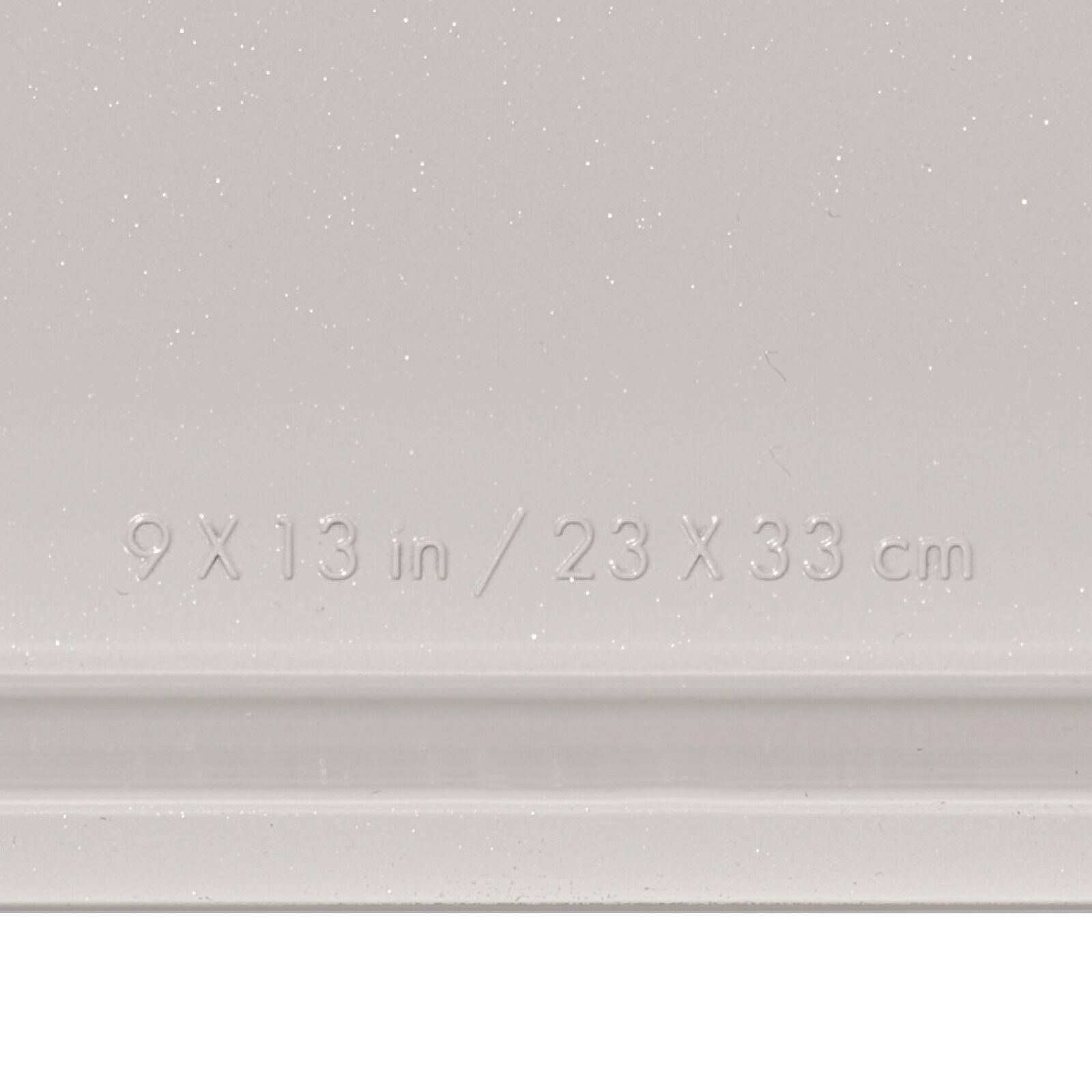 non-stick-pro-ceramic-coated-metal-bakeware-9-x-13-cake-pan-l3 oxo_9x13-cake-pan_pdp_05_1.jpg