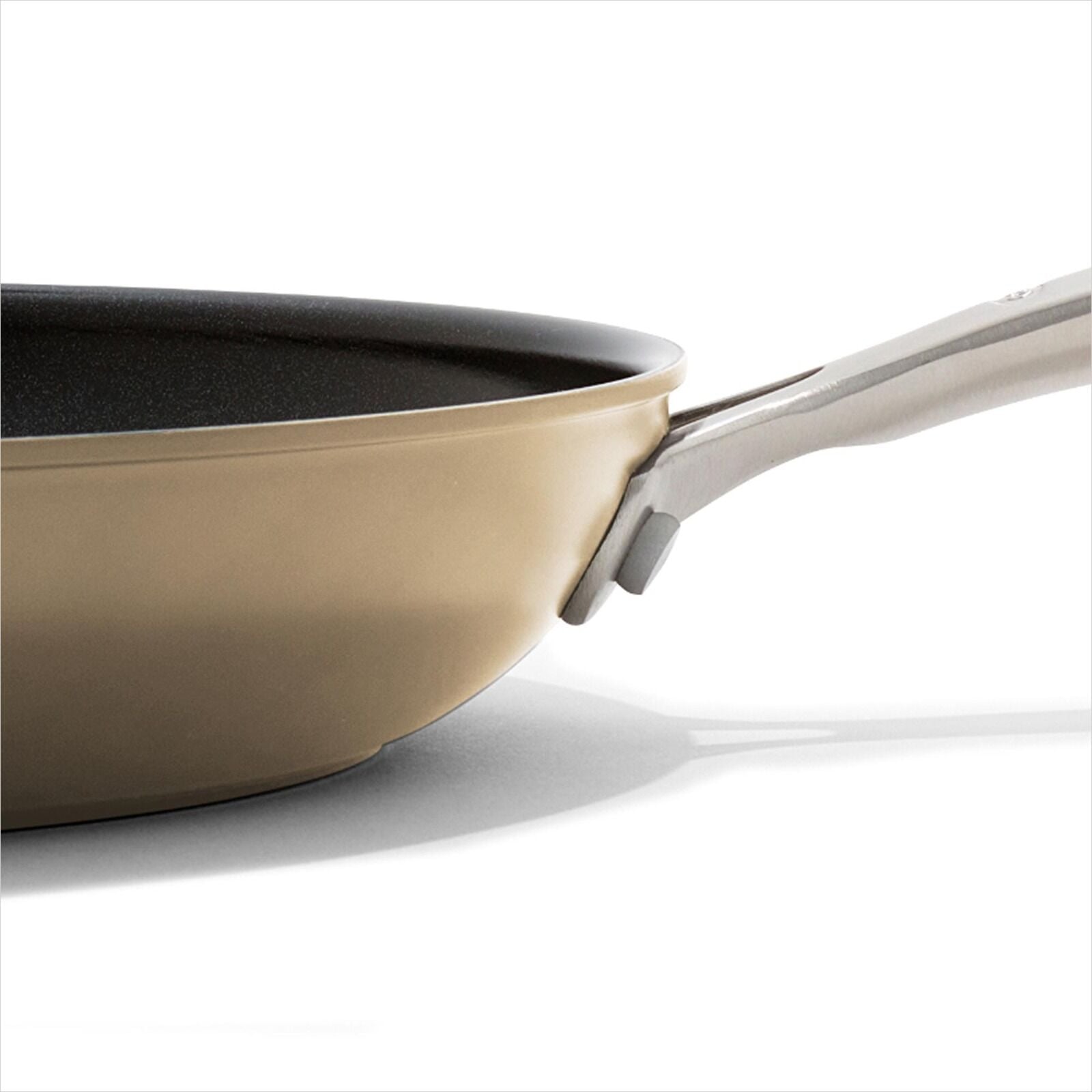 enhanced-non-stick-10-inch-frypan-b1 oxo_cc010458-001_enhanced-nonstick-10in-fry-pan-biscuit_pdp_03.jpg