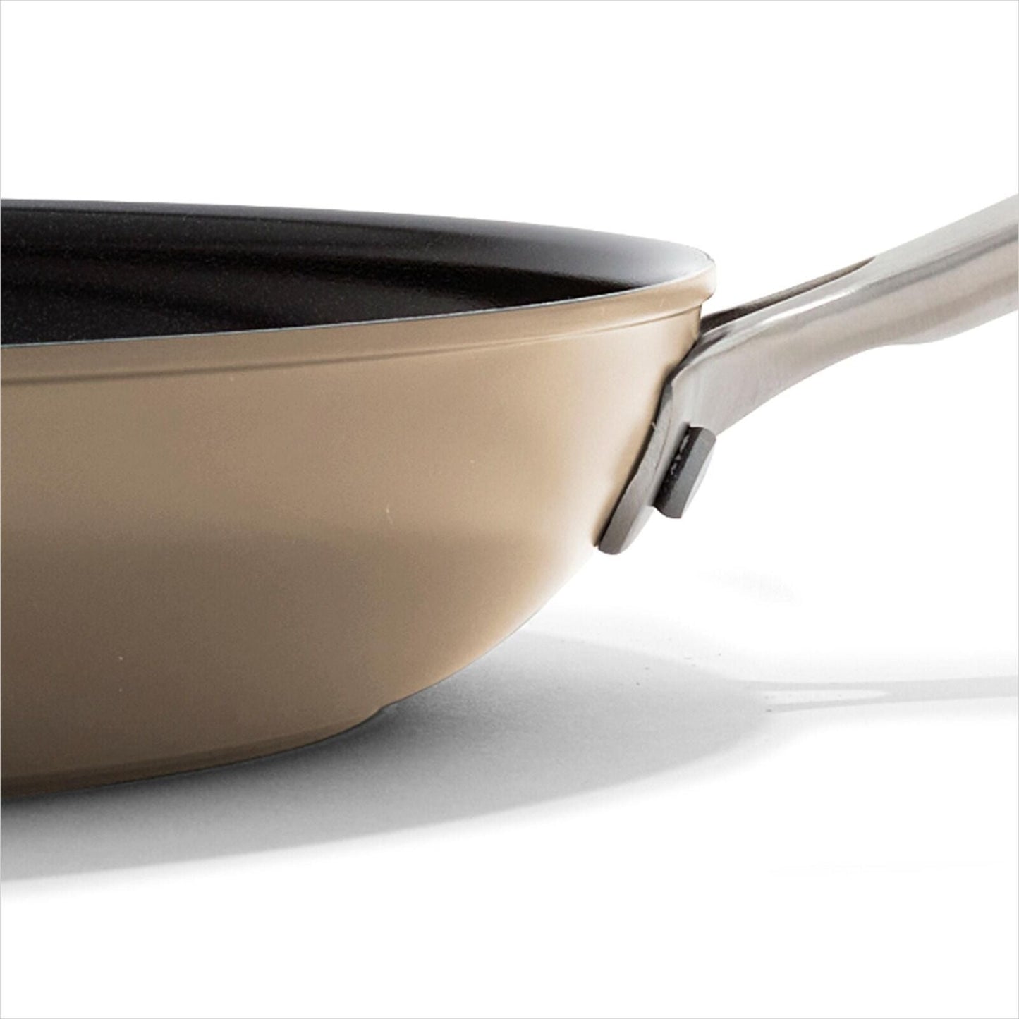 oxo-enhanced-non-stick-12-inch-frypan-with-lid-m8 oxo_cc010460-001_enhanced-nonstick-12in-fry-pan-lid-biscuit_pdp_03.jpg