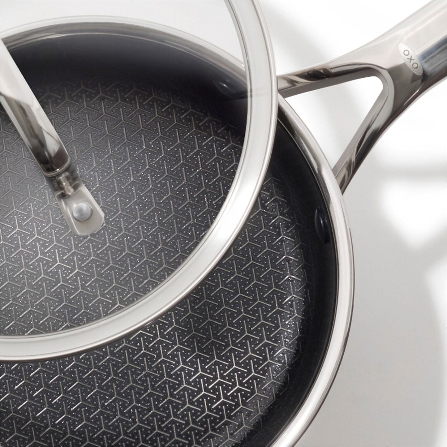 trident-hybrid-non-stick-stainless-steel-2-5-qt-saucepan-with-lid-o1 oxo_cc010465-001_trident-2p5qt-sauce_ss_pdp_03.jpeg