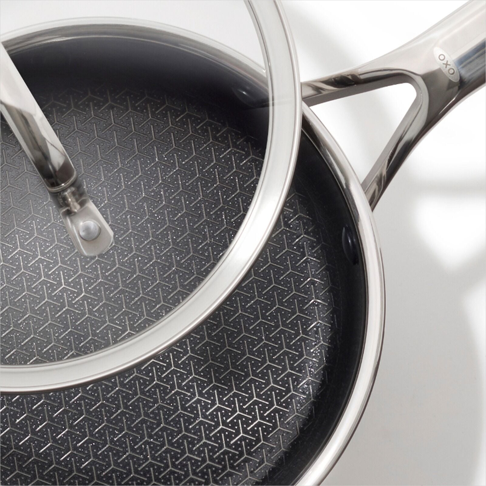 trident-hybrid-non-stick-stainless-steel-2-5-qt-saucepan-with-lid-o1 oxo_cc010465-001_trident-2p5qt-sauce_ss_pdp_03.jpeg