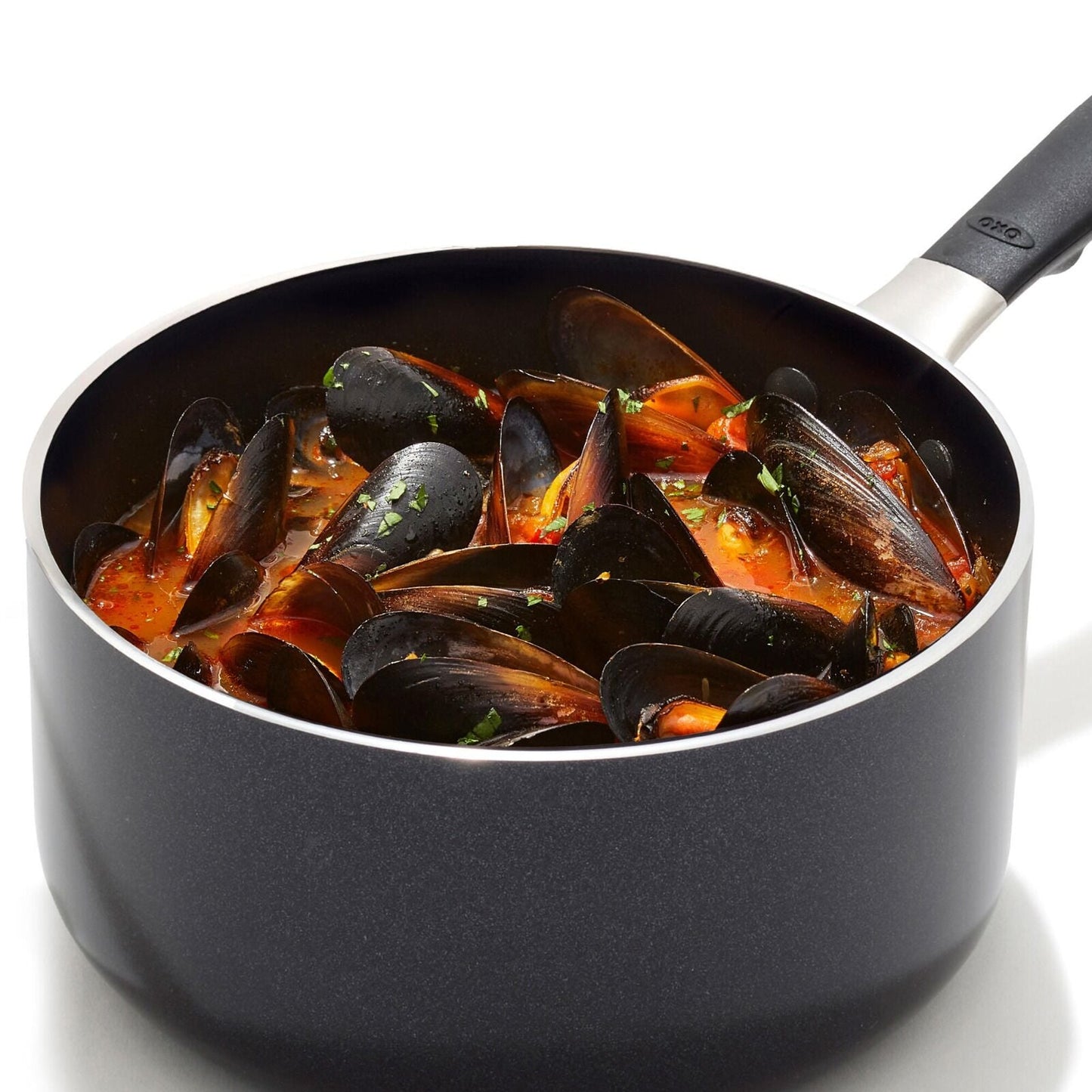 non-stick-pro-every-day-1-6-qt-saucepan-with-lid-a6 oxo_cc010467-001_nonstick-everyday-1p6qt-saucepan_pdp_02.jpg