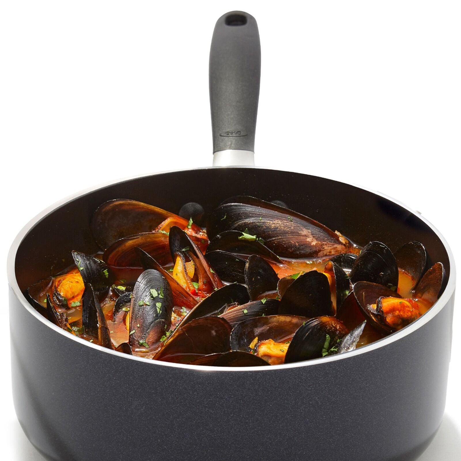 non-stick-pro-every-day-1-6-qt-saucepan-with-lid-a6 oxo_cc010467-001_nonstick-everyday-1p6qt-saucepan_pdp_05.jpg