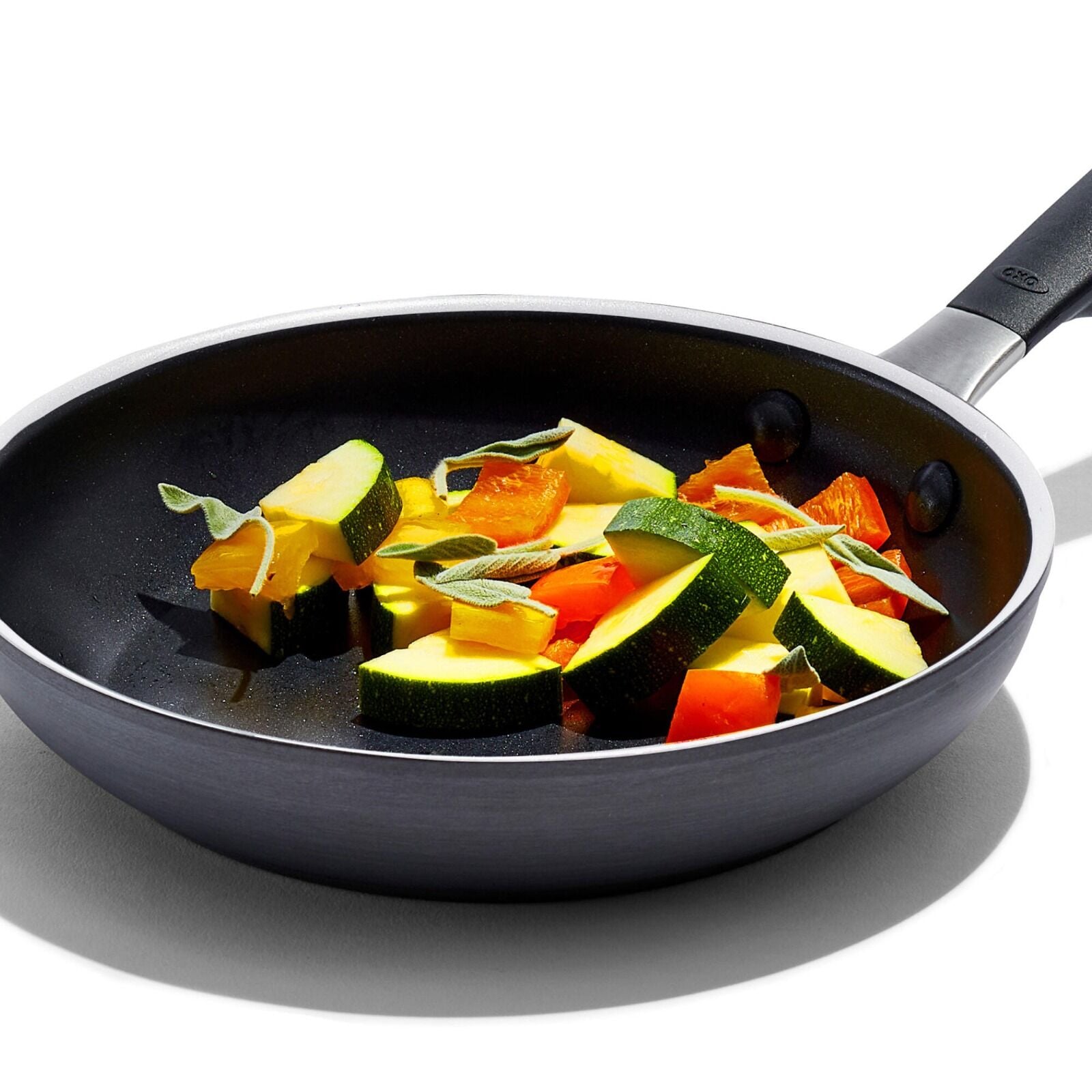 non-stick-pro-every-day-8-inch-frypan-d0 oxo_cc010468-001_nonstick-everyday-8in-fry-pan_pdp_03.jpg