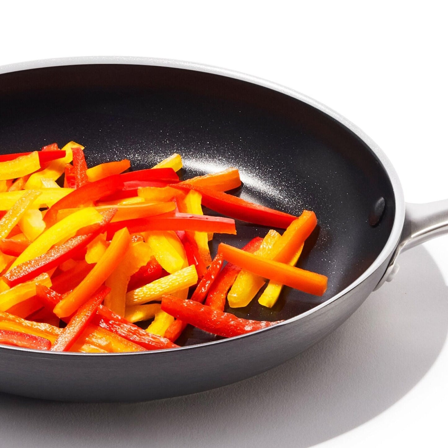 non-stick-pro-every-day-10-inch-fry-pan-p9 oxo_cc010469-001_nonstick-everyday-10in-fry-pan_pdp_03.jpg
