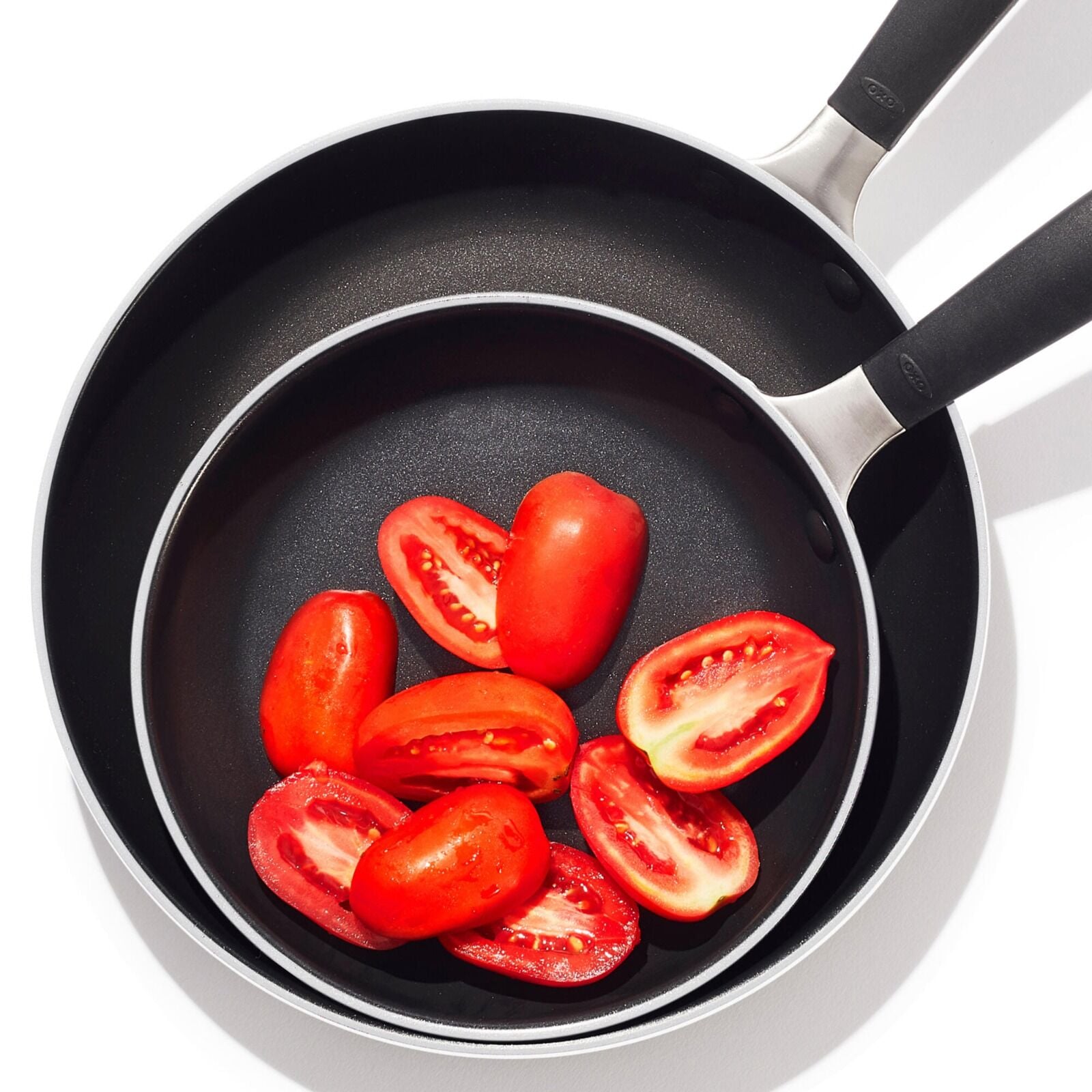 non-stick-pro-every-day-2-piece-frypan-set-d8 oxo_cc010473-001_nonstick-everyday-2pc-fry-pan-set_pdp_06.jpg