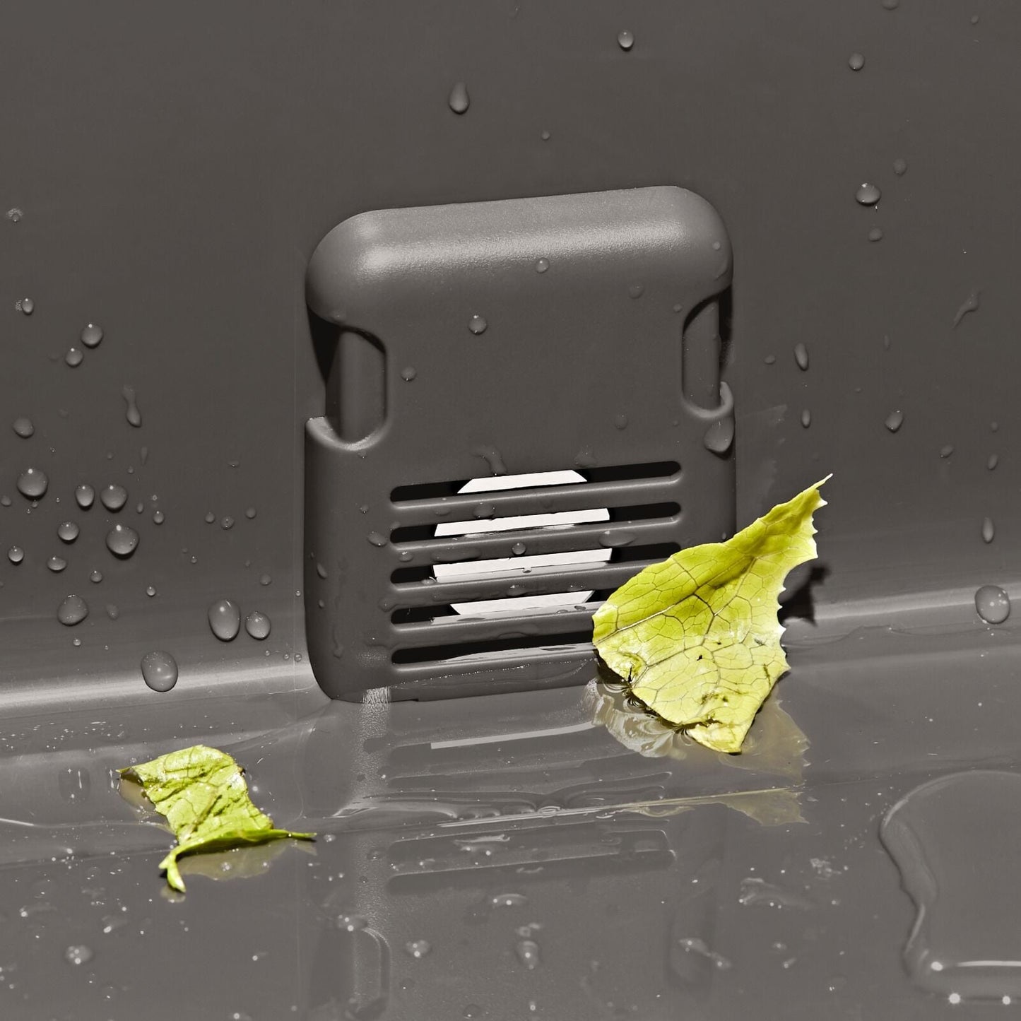 outdoor-wash-dry-and-stow-system-s0 oxo_cleaning_system_outdoor-9112100_034.jpg