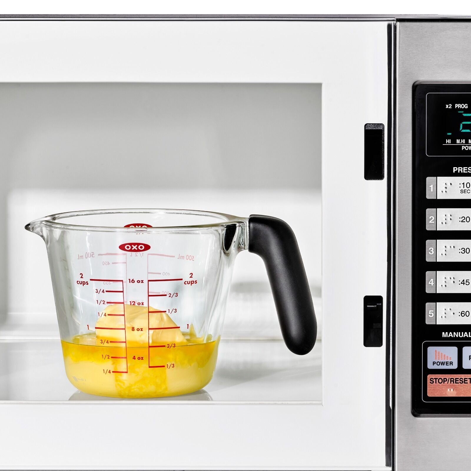 2-cup-glass-measuring-cup-with-lid-o2 oxo_glass_measuring_cup-11382100_029.jpg
