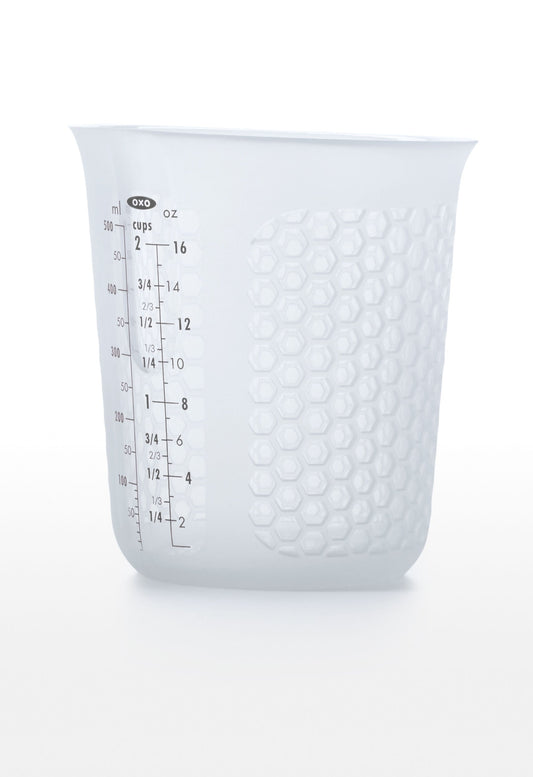 2-cup-squeeze-and-pour-silicone-measuring-cup-y5 oxo_good_grips_squeeze_and_pour_silicone_measuring_cup_-_2-cup.jpg