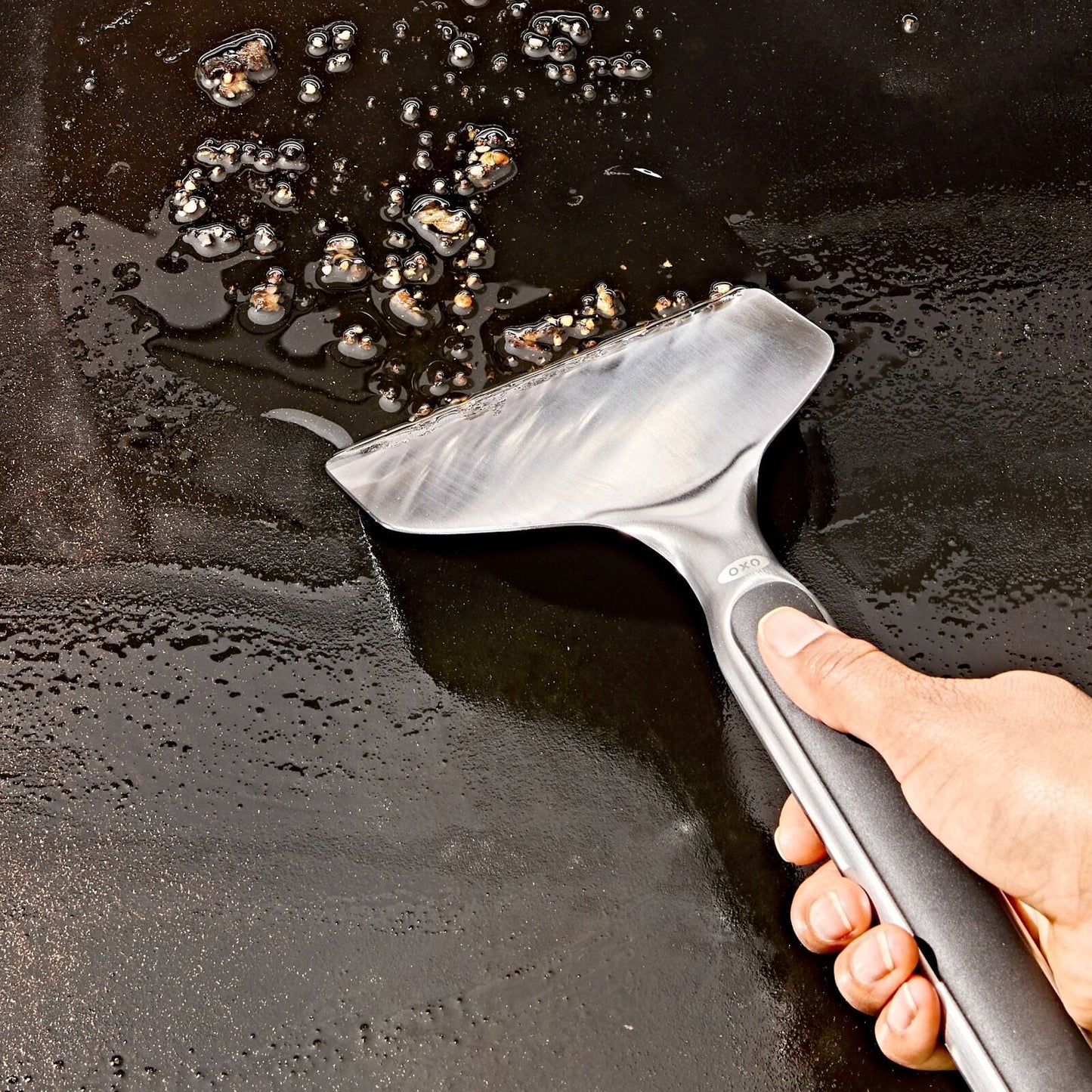 griddle-scraper-a5 oxo_griddle-scraper_pdp_03.jpeg