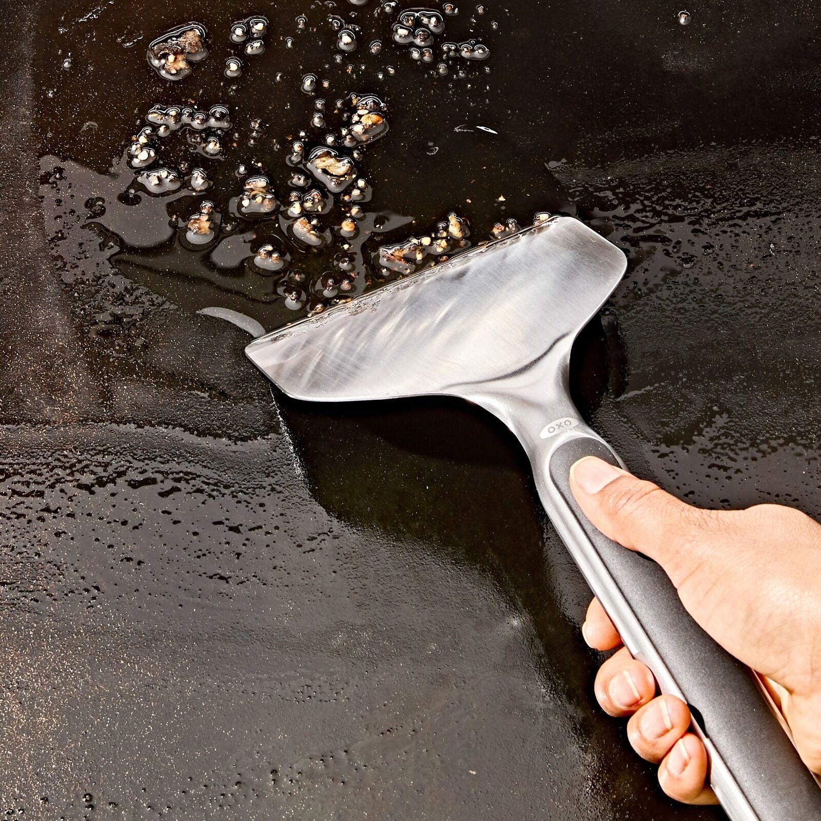 griddle-scraper-a5 oxo_griddle-scraper_pdp_03.jpeg