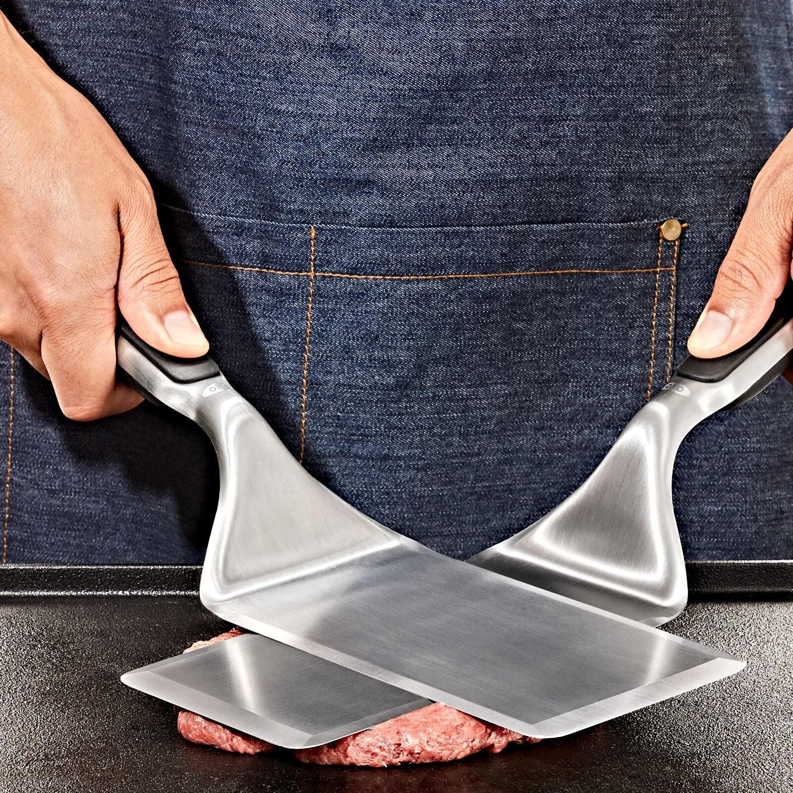 oxo-outdoor-large-griddle-turner-b3 oxo_griddle-turner_pdp_06_1.jpeg