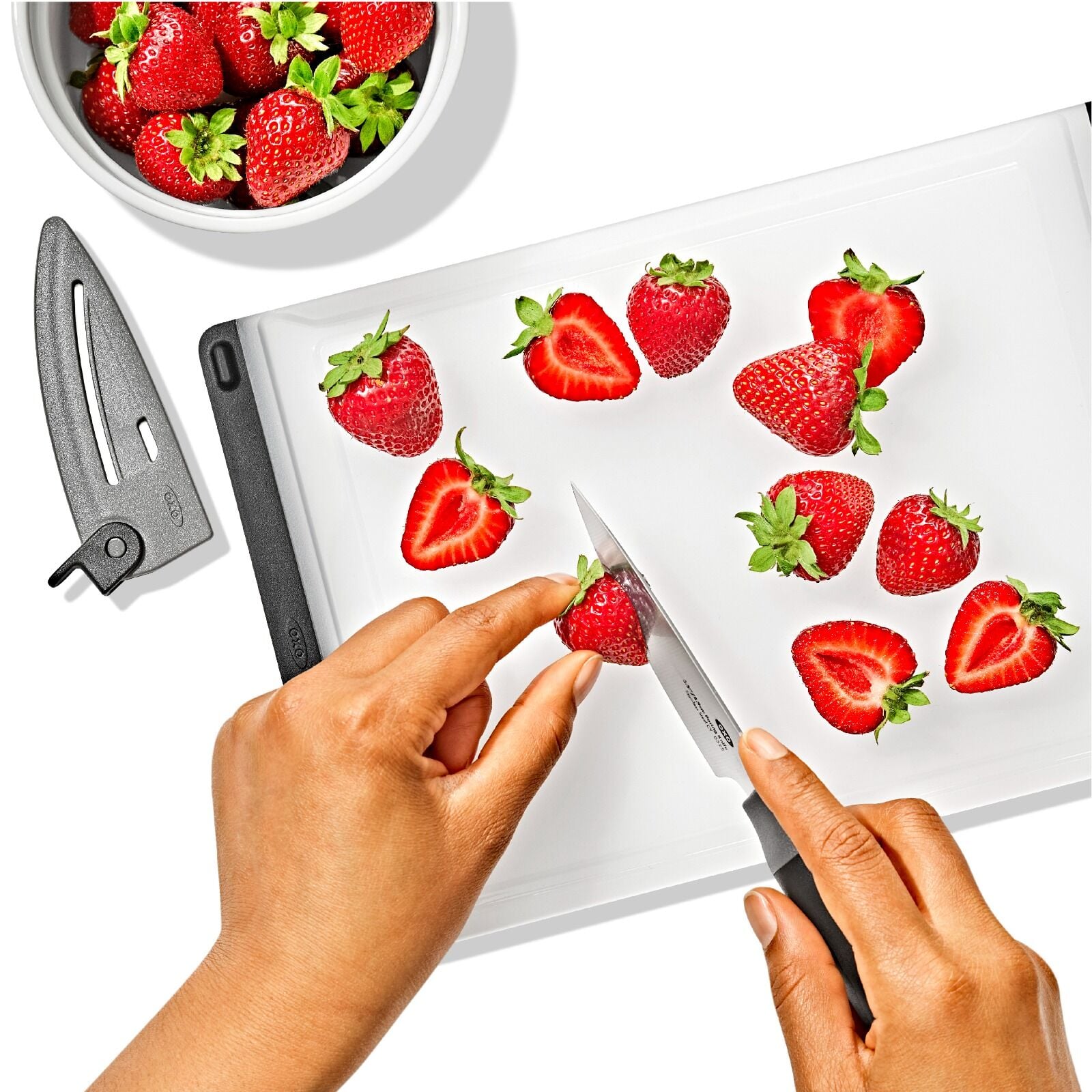 3-5-in-paring-knife-with-locking-sheath-q5 oxo_paring-knife-with-sheath_pdp_05.jpeg
