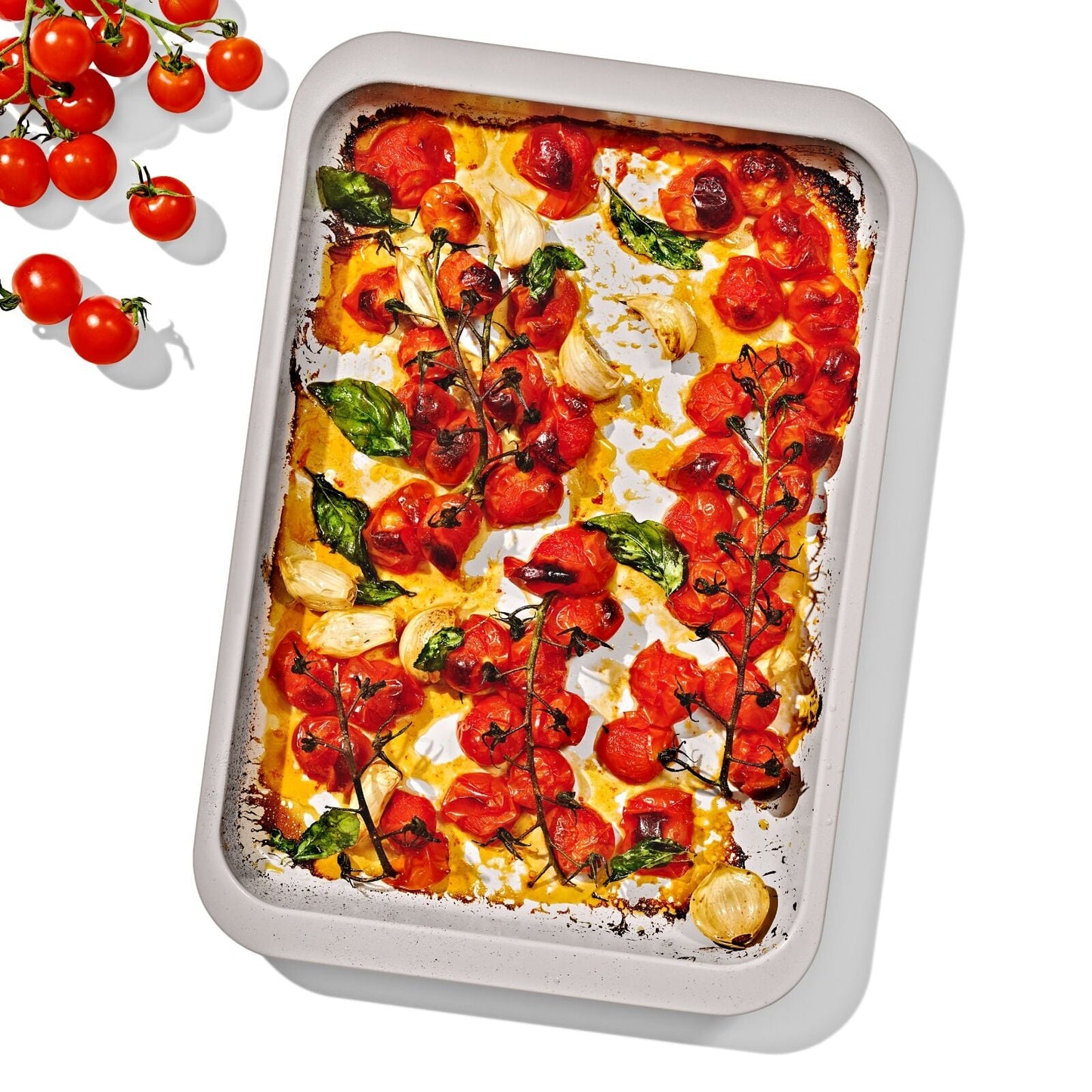 non-stick-pro-ceramic-coated-metal-bakeware-quarter-sheet-pan-q2 oxo_quarter-sheet-pan_pdp_04_1.jpg
