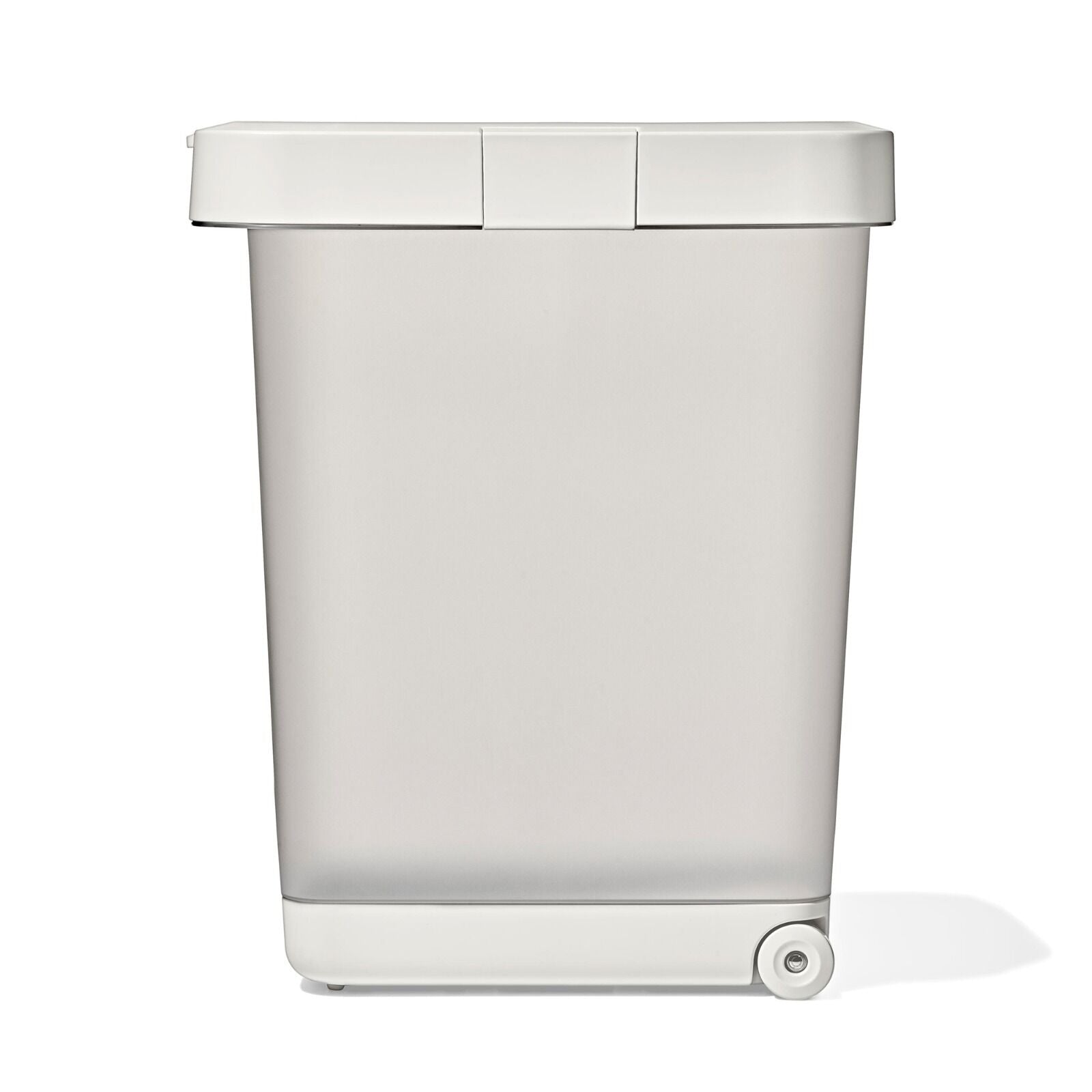 oxo-pet-airtight-food-container-with-scoop-extra-large-n5 pet_7301600_airtight-food-container-extra-large_pdp_07.jpeg