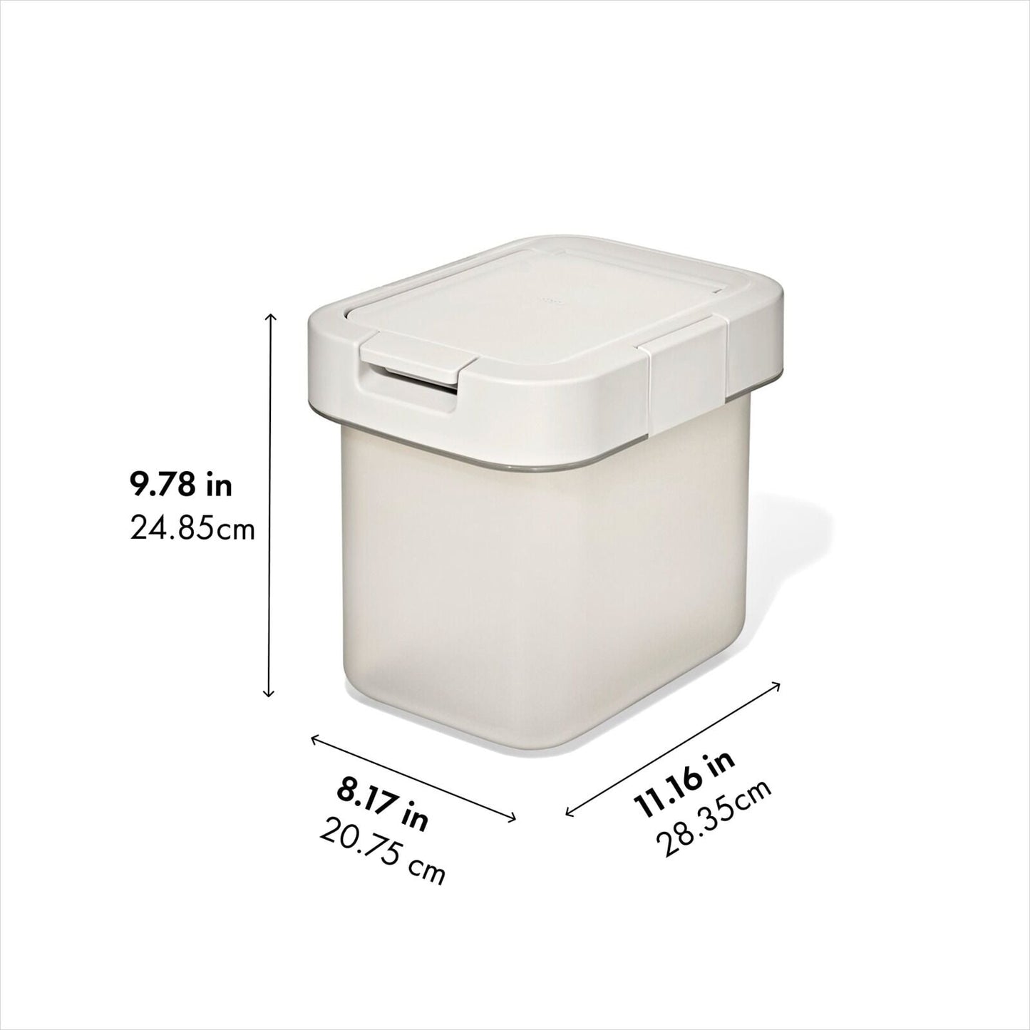 oxo-pet-airtight-food-container-with-scoop-small-j4 pet_7301700_airtight-food-container-small_apdp_01_dim.jpg