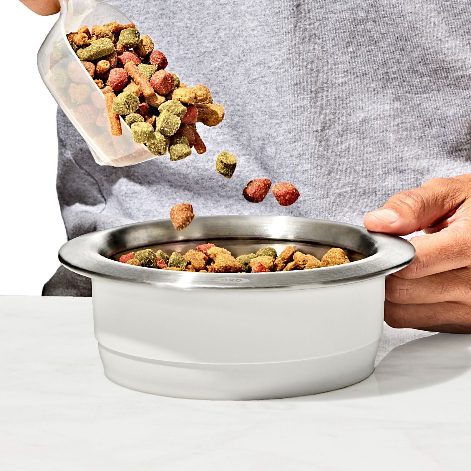 oxo-pet-easy-clean-slow-feeder-medium-2-cups-489-ml-u2 pet_nonslip-bowls-slow-feeders_pdp_04_1.jpeg