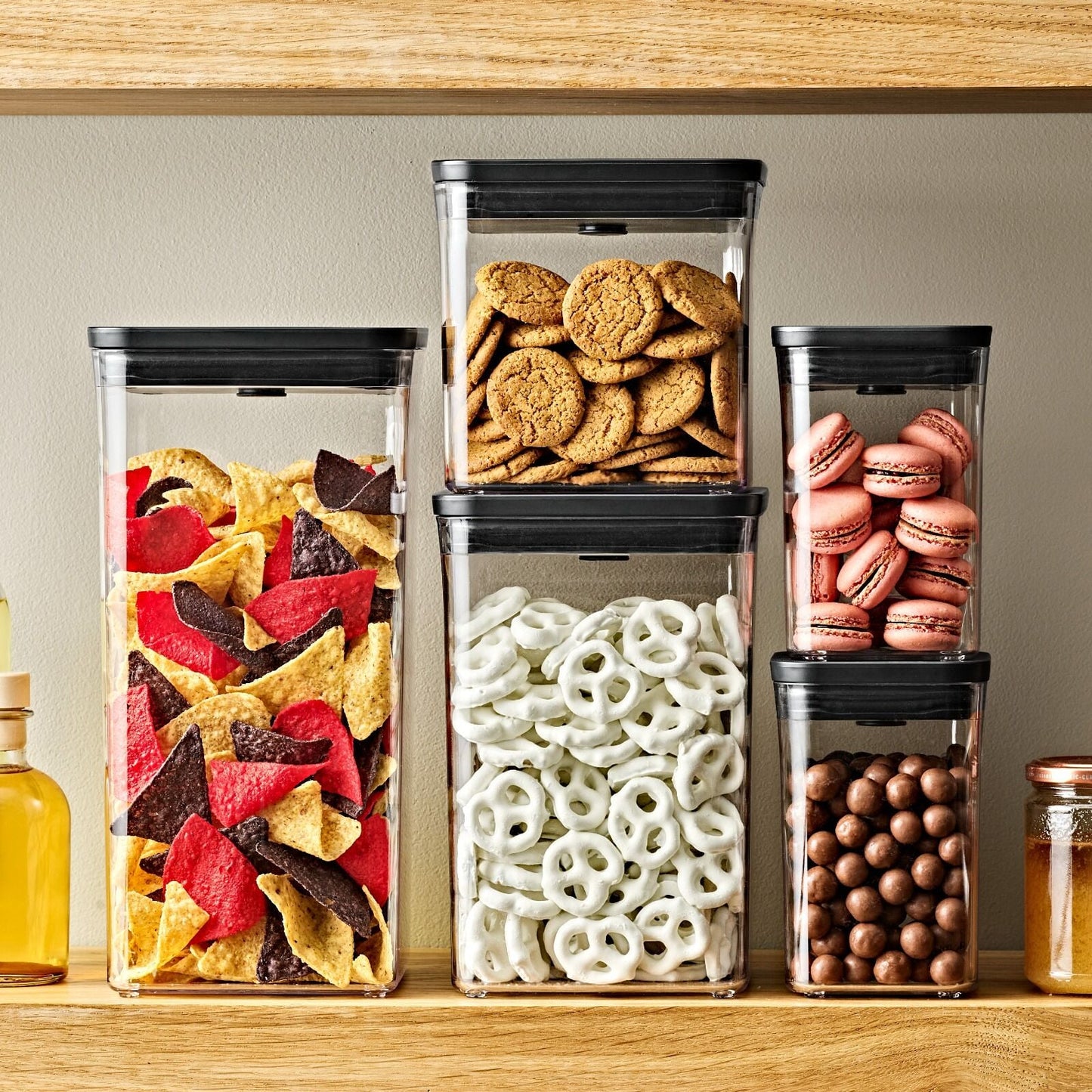 pop-container-big-square-medium-4-4-qt-4-2-l-i6 pop-matte-neutrals-black_pdp_01_1_.jpg