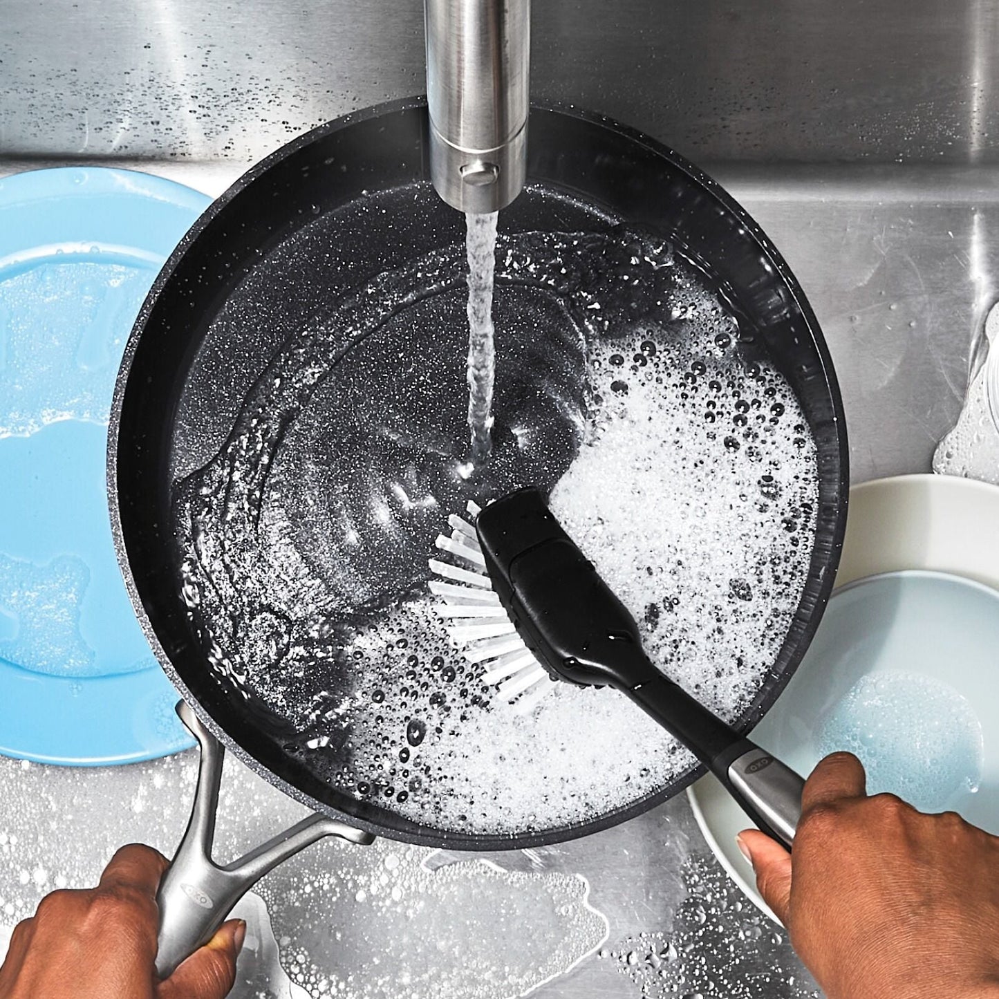 steel-dish-brush-with-replaceable-head-v0 stl_dishbrush_pdp_01.jpg