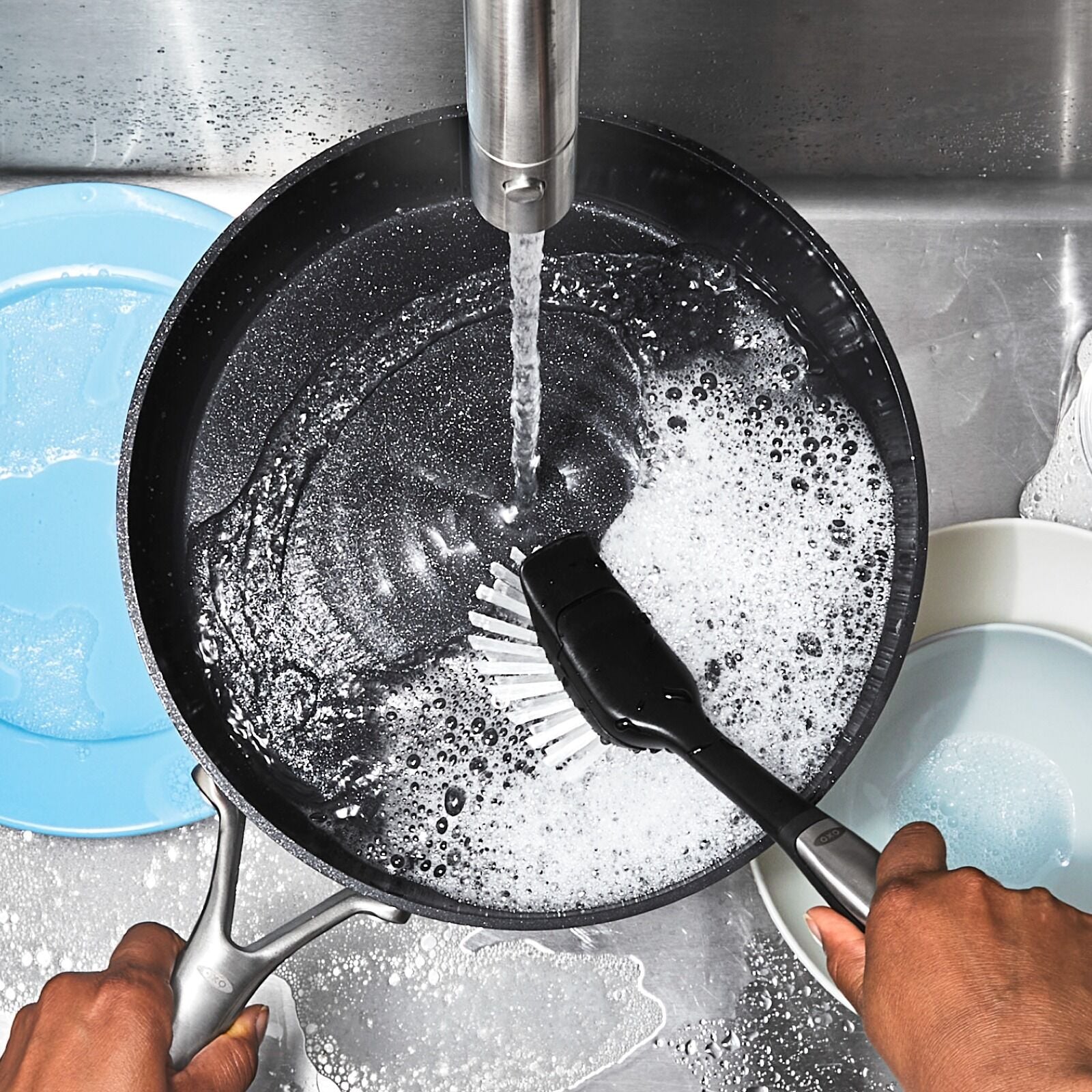 steel-dish-brush-with-replaceable-head-v0 stl_dishbrush_pdp_01.jpg