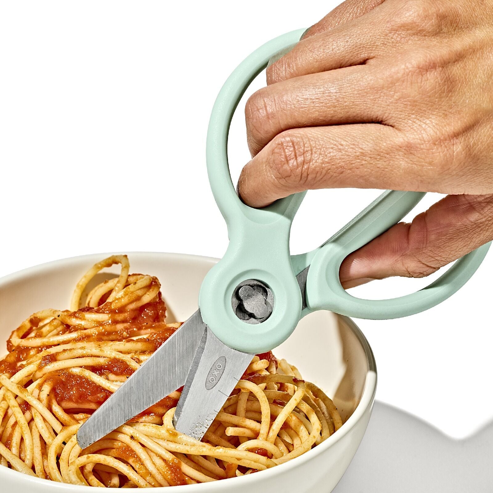 on-the-go-food-scissors-with-case-u4 tot_61176600_baby-food-scissors-opal_pdp_04.jpeg