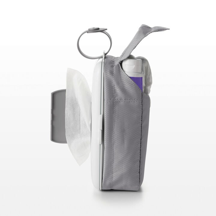 on-the-go-wipes-dispenser-with-diaper-pouch-h0 tot_62100200_3_1.jpg