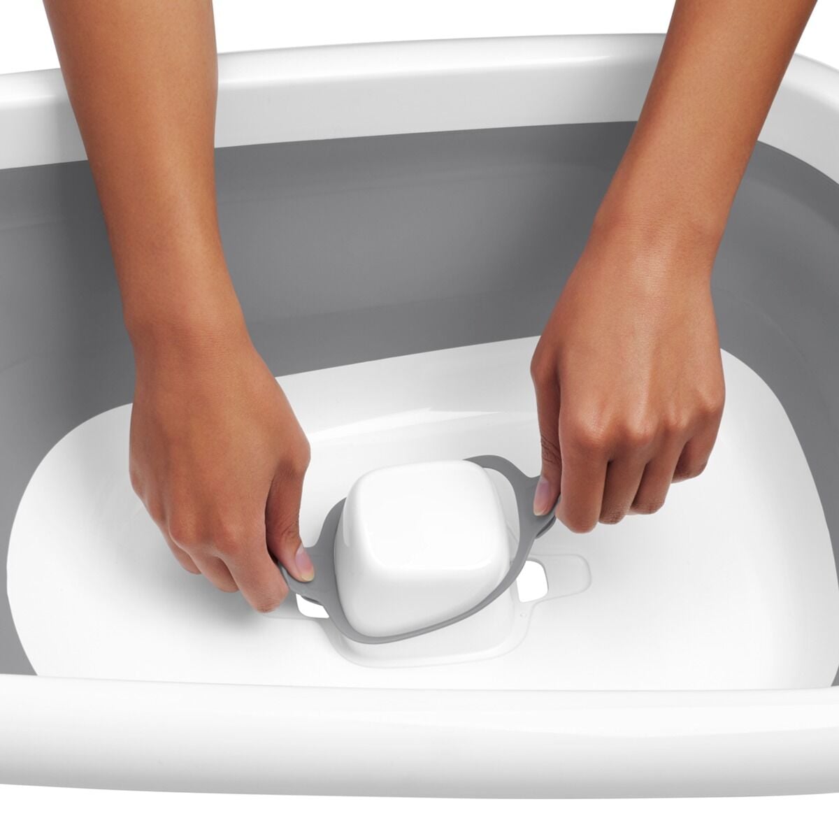 splash-and-store-bathtub-d9 tot_63142700_4.jpg