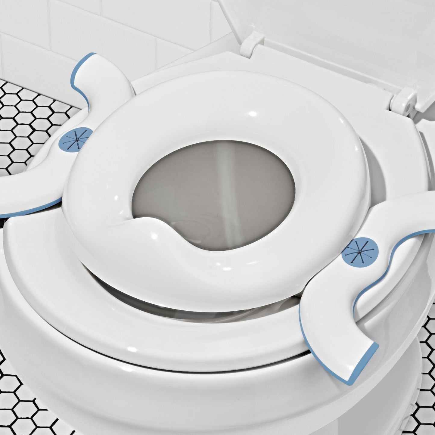 oxo-tot-2-in-1-go-potty-dusk-e9 tot_63172100_2in1-go-potty-dusk_pdp_03.jpeg
